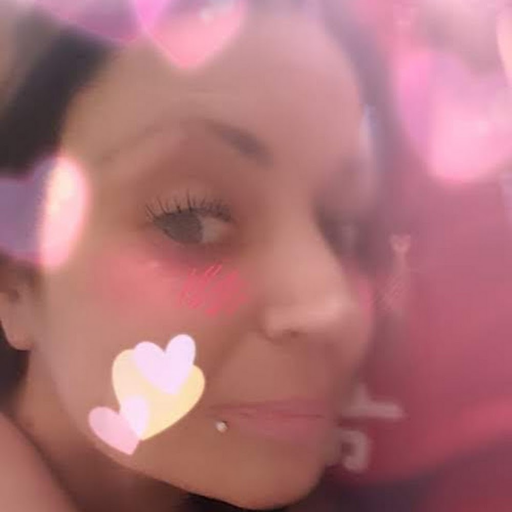 Meet your Posher, Roxanne